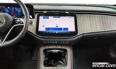 Mercedes-Benz E-Class 2025 2.0 Автомат в Москве № 238099, миниатюра 3