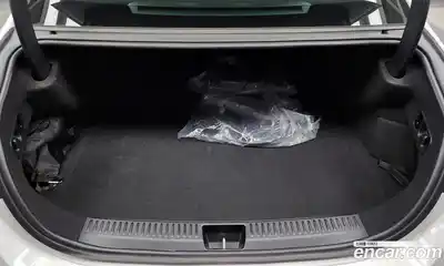 Mercedes-Benz E-Class 2025 2.0 Автомат в Москве № 238099, миниатюра 6