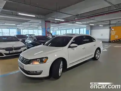 Volkswagen Passat 2015 2.0 Автомат в Москве № 255244, миниатюра 2