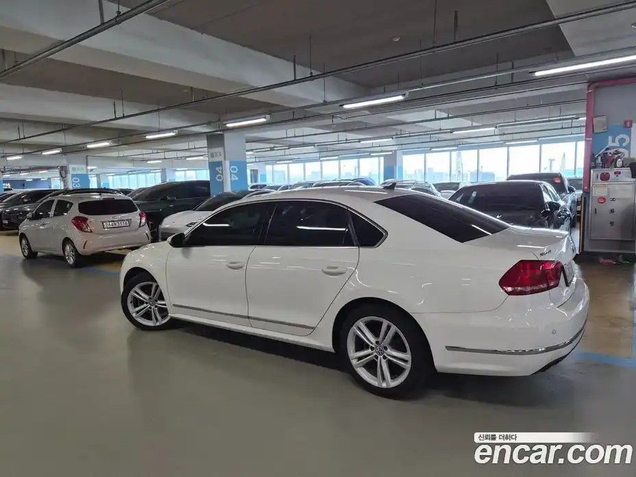 Volkswagen Passat 2015 2.0 Автомат в Москве № 255244, фото 3