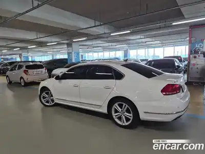 Volkswagen Passat 2015 2.0 Автомат в Москве № 255244, миниатюра 3