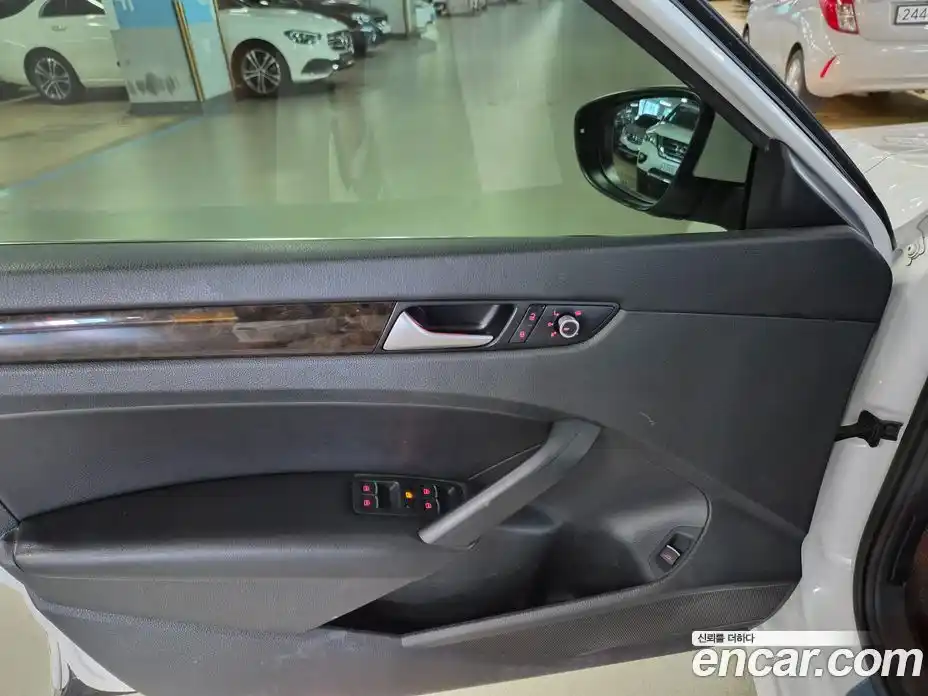 Volkswagen Passat 2015 2.0 Автомат в Москве № 255244, фото 9