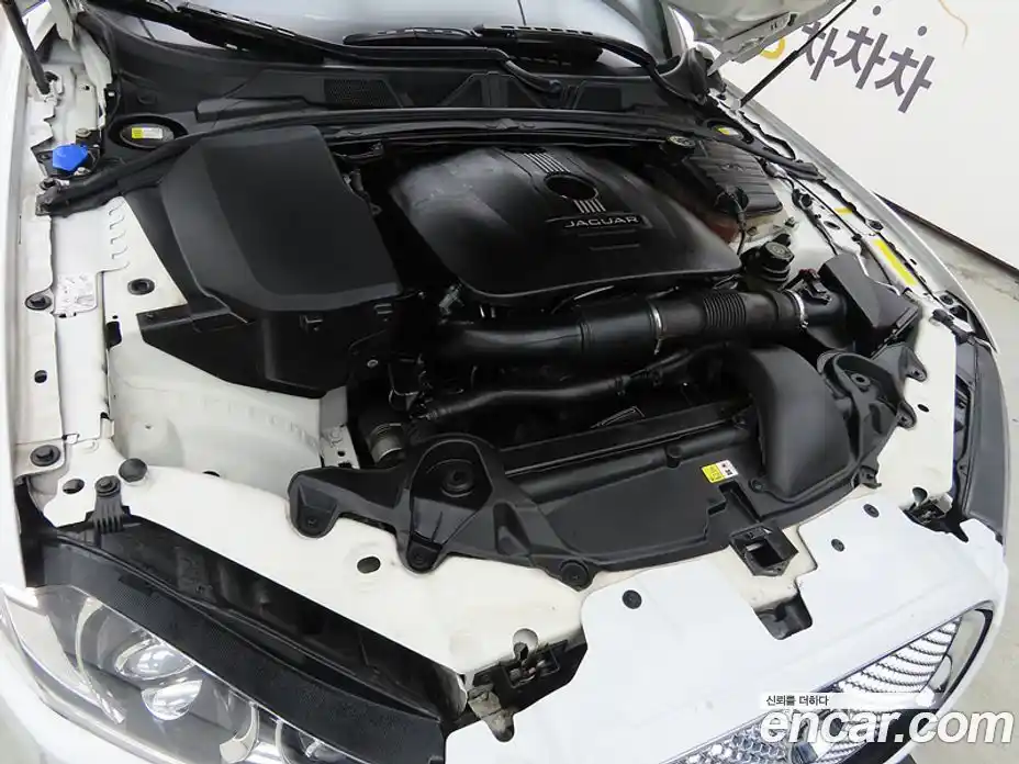 Jaguar XF 2013 2.0 Автомат в Москве № 256072, фото 19