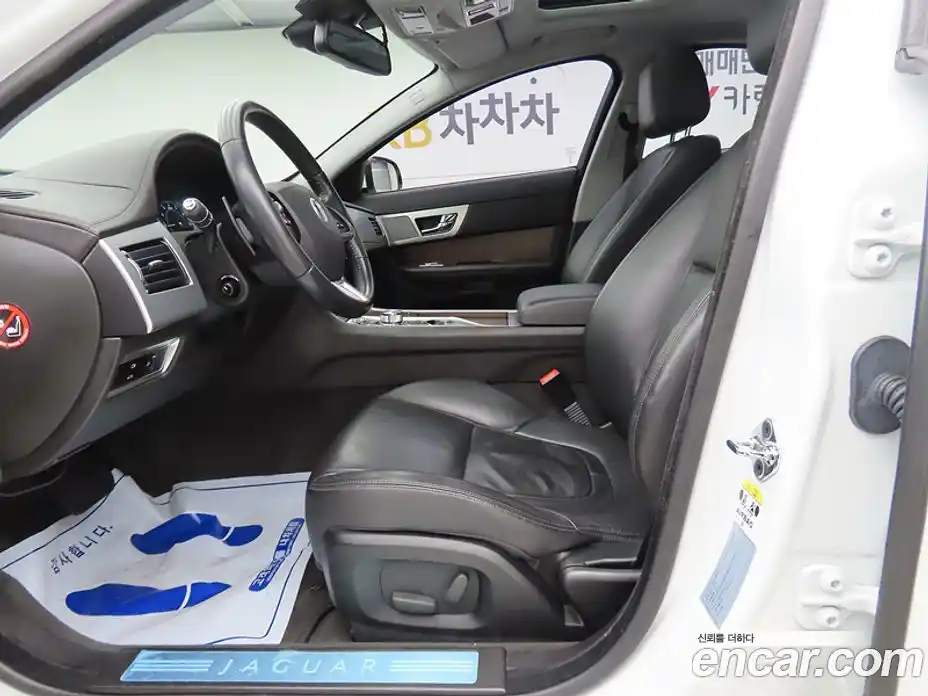 Jaguar XF 2013 2.0 Автомат в Москве № 256072, фото 5