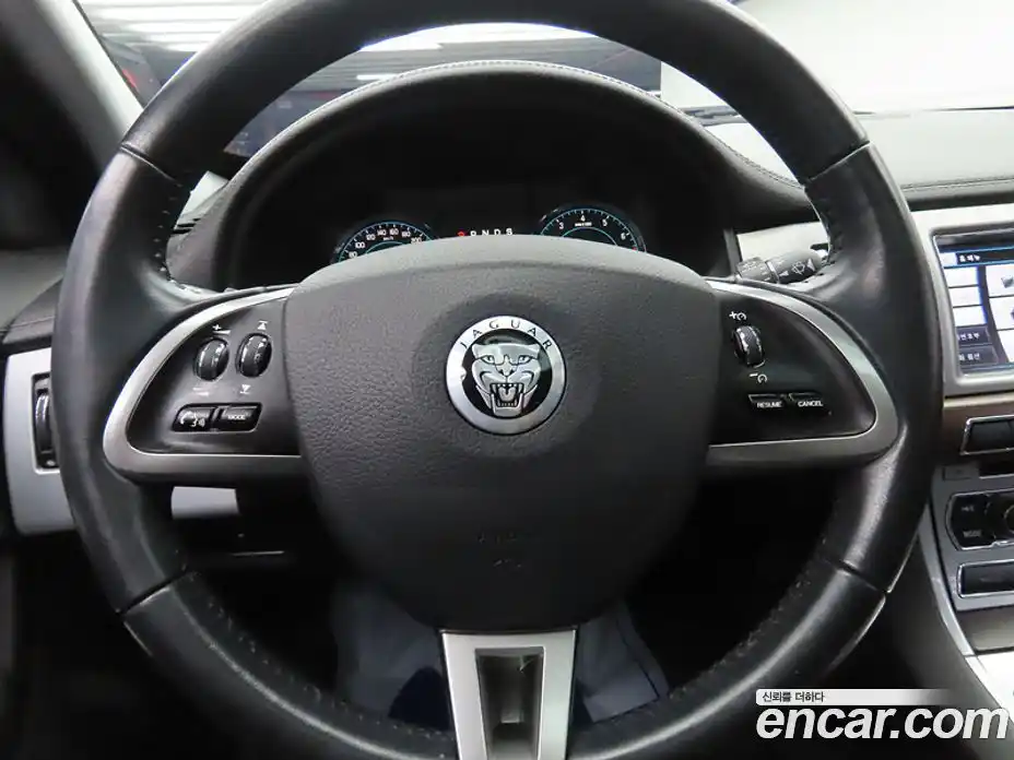 Jaguar XF 2013 2.0 Автомат в Москве № 256072, фото 8