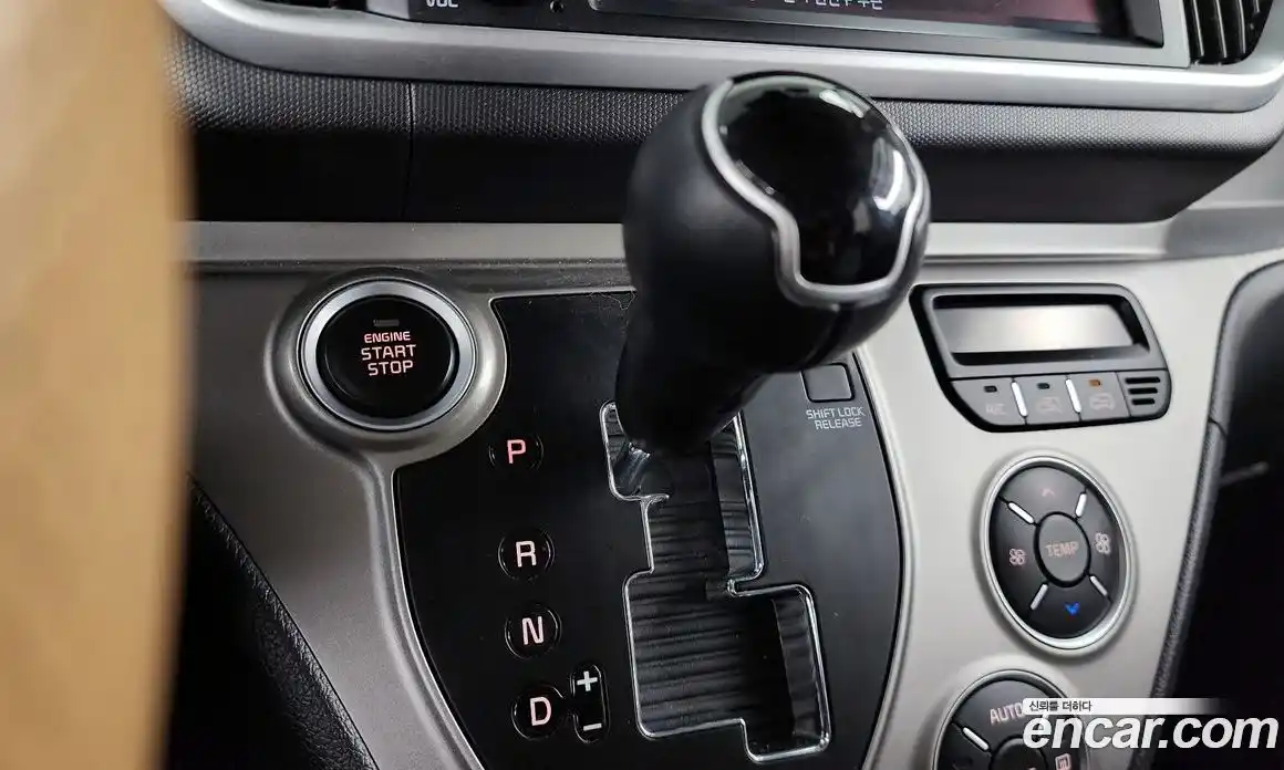 Kia Ray 2022 1.0 Автомат в Москве № 269697, фото 8