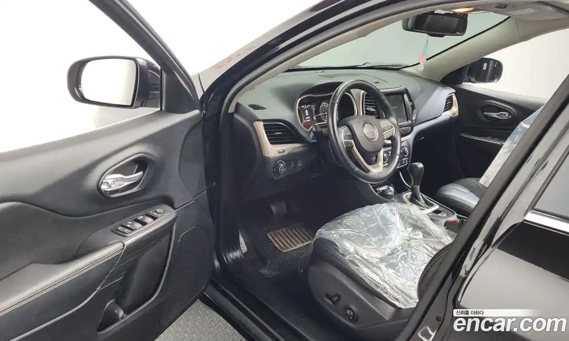 Jeep Cherokee 2016 2.2 Автомат в Москве № 278923, фото 19