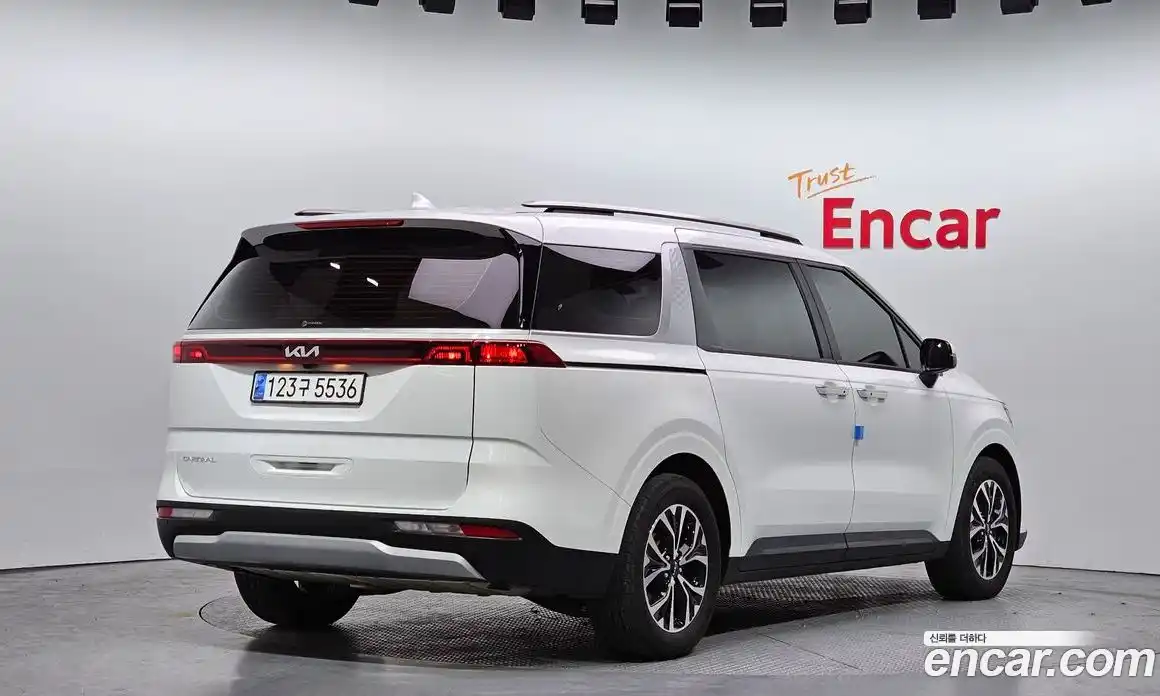 Kia Canival 2023 2.2 Автомат в Москве № 287025, фото 10