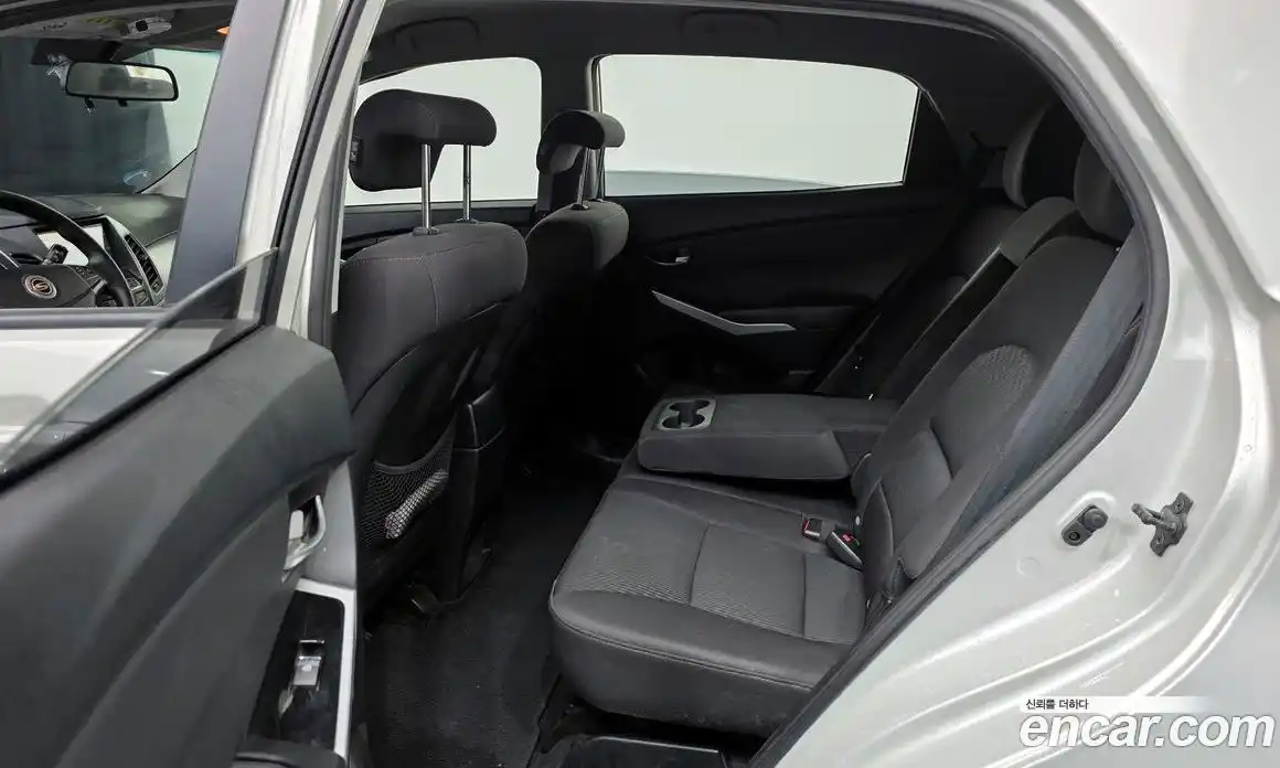 SsangYong Korando 2014 2.0 Механическая в Москве № 28814, фото 17