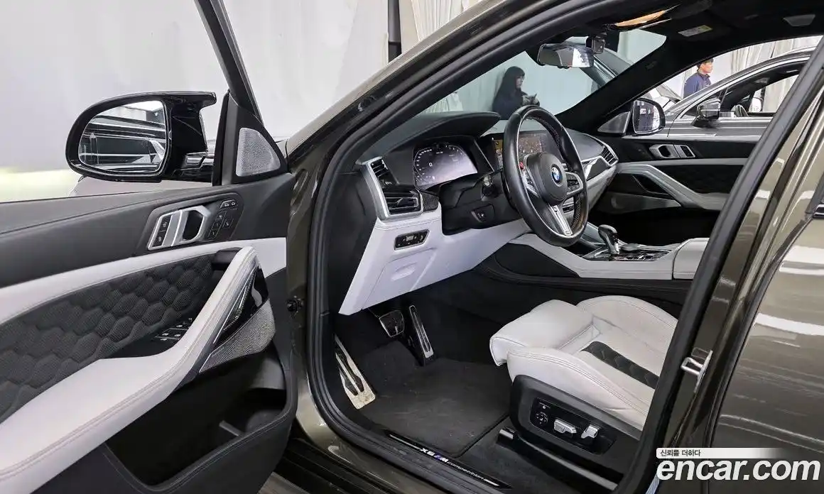 BMW X6M 2021 4.4 Автомат в Москве № 330366, фото 16
