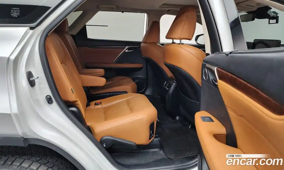 Lexus RX 2020 3.5 Автомат в Москве № 334315, фото 19