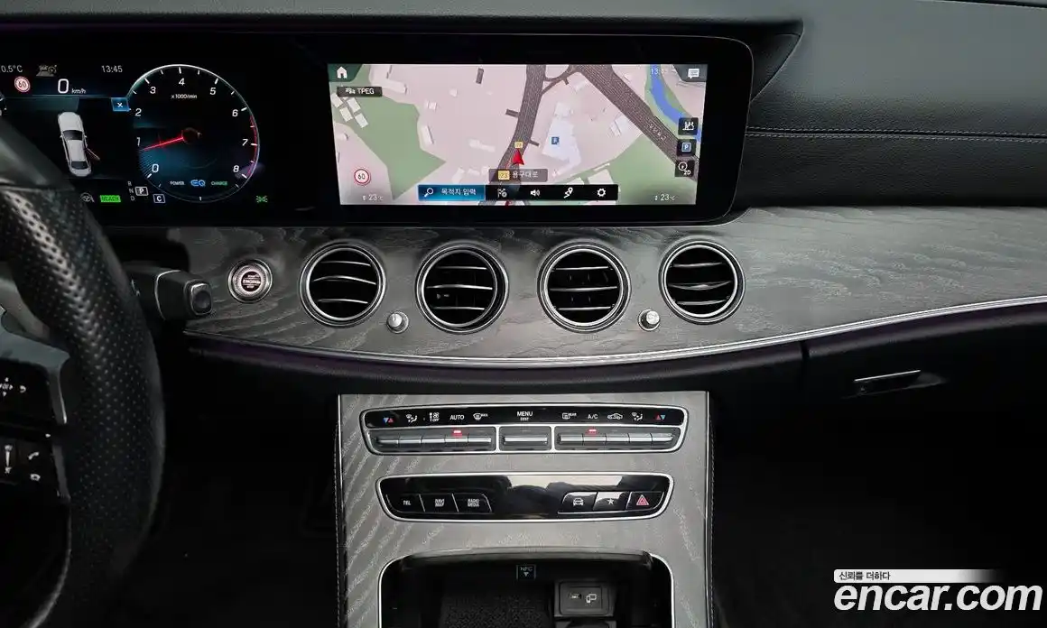 Mercedes-Benz E-Class 2021 2.0 Автомат в Москве № 342432, фото 15