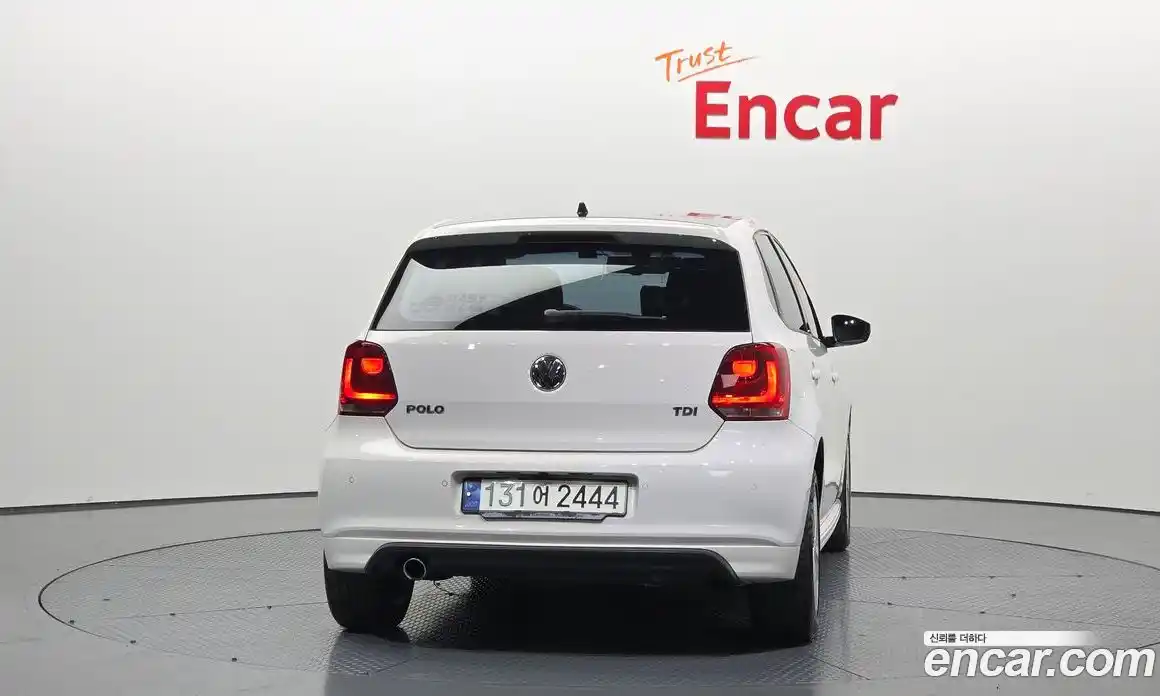 Volkswagen Polo 2014 1.6 Автомат в Москве № 357896, фото 4