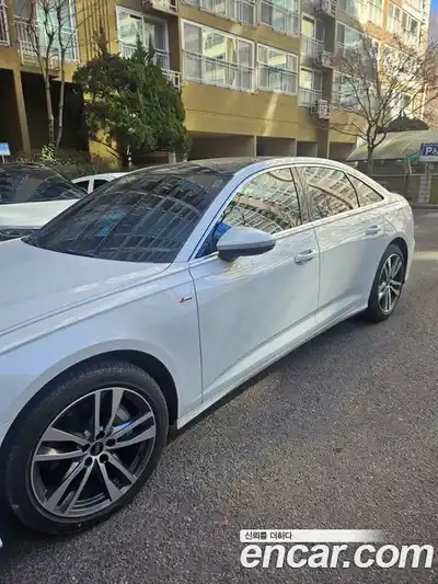 Audi A6 2023 2.0 Автомат в Москве № 373406, миниатюра 3
