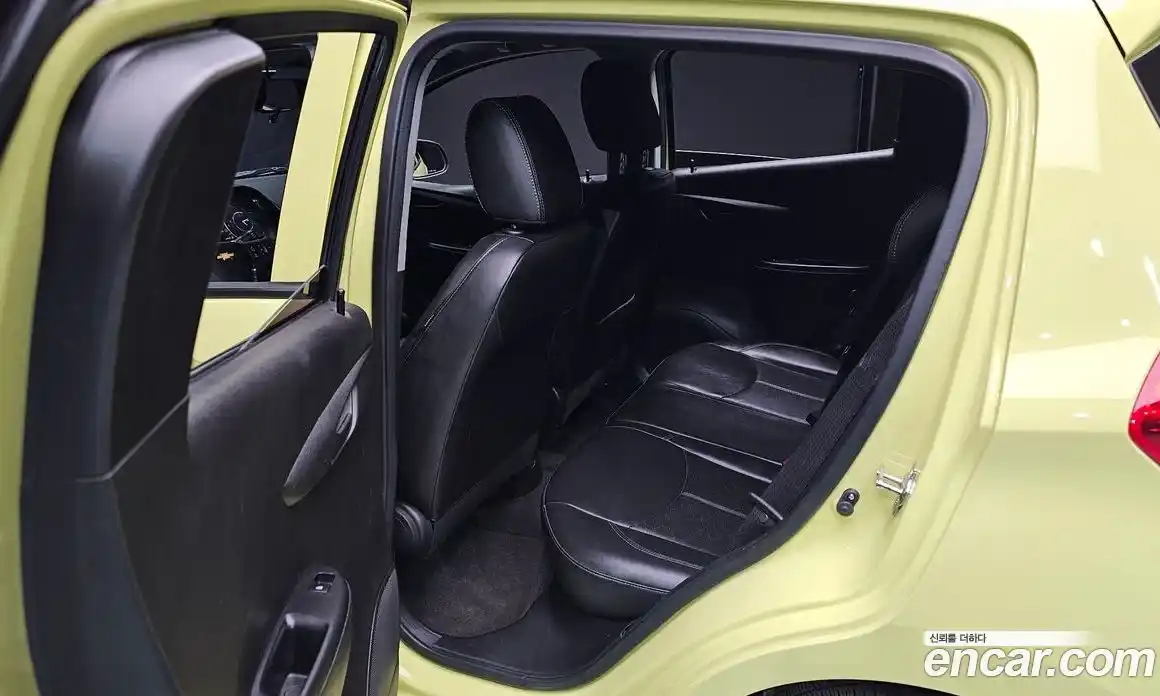 Chevrolet Spark 2017 1.0 Автомат в Москве № 37703, фото 12