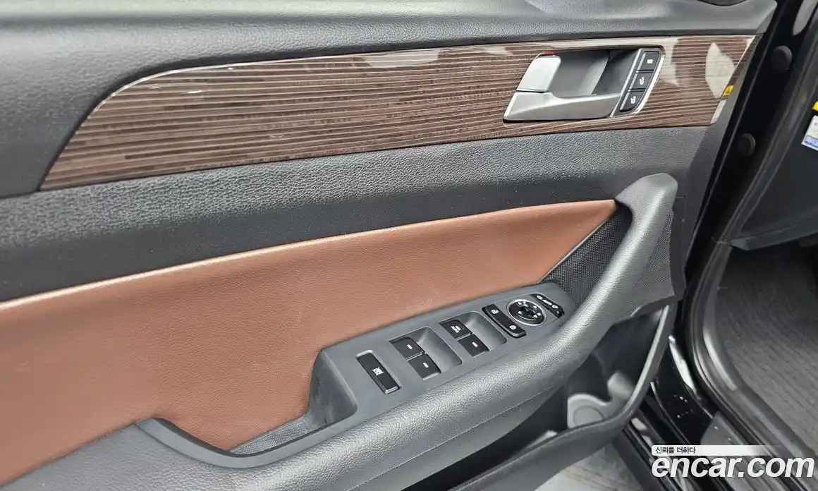 Hyundai Sonata 2018 2.0 Автомат в Москве № 382891, фото 19