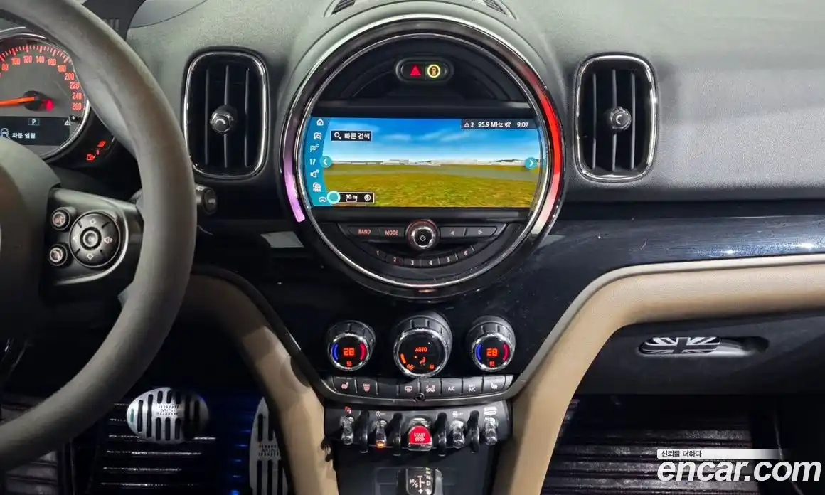 Mini Countryman 2019 1.5 Автомат в Москве № 392708, фото 13