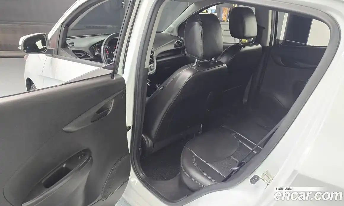 Chevrolet Spark 2017 1.0 Робот в Москве № 39690, фото 11