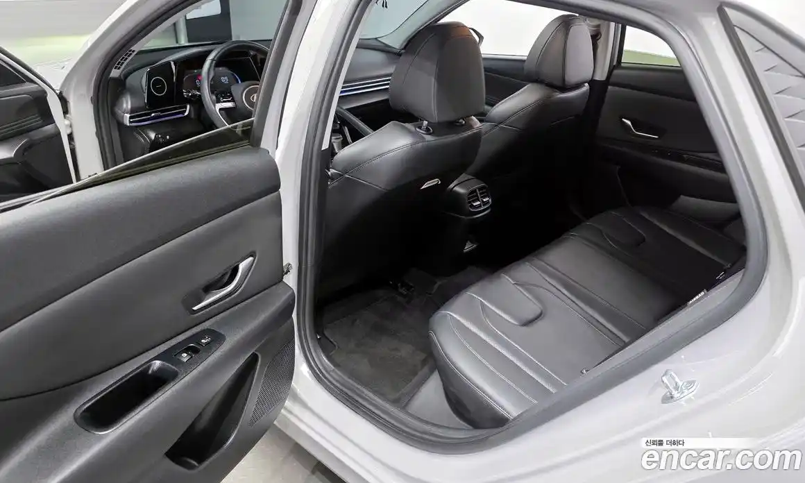 Hyundai Avante 2024 1.6 Автомат в Москве № 399378, фото 11