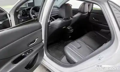 Hyundai Avante 2024 1.6 Автомат в Москве № 399378, миниатюра 11