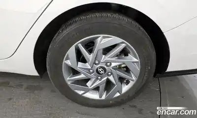 Hyundai Avante 2024 1.6 Автомат в Москве № 399378, миниатюра 5