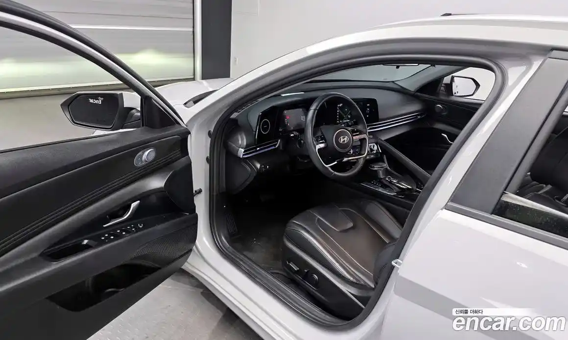 Hyundai Avante 2024 1.6 Автомат в Москве № 399378, фото 10