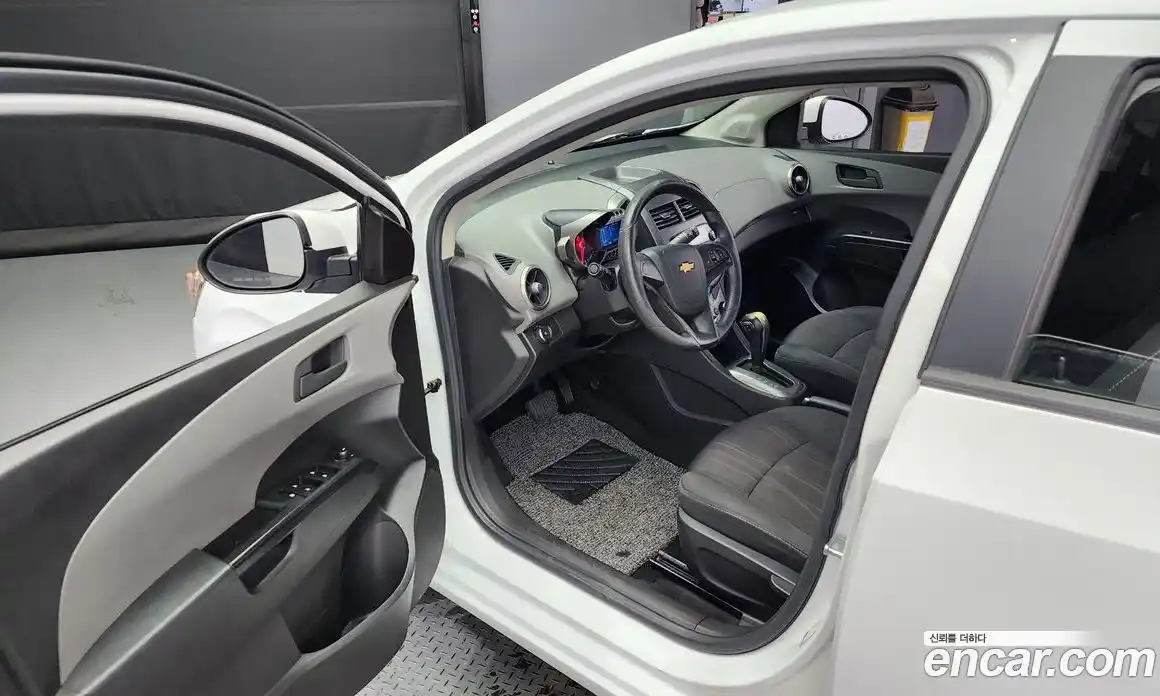 Chevrolet Aveo 2012 1.6 Автомат в Москве № 40869, фото 10