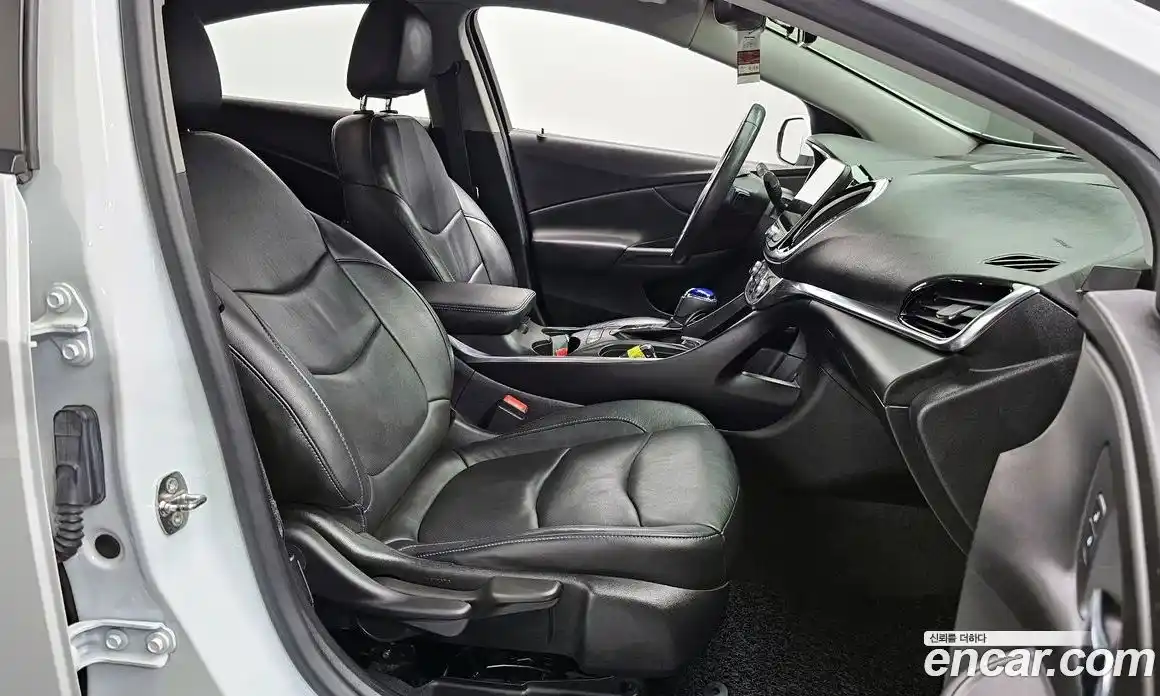 Chevrolet Volt 2018 1.5 Автомат в Москве № 41868, фото 16