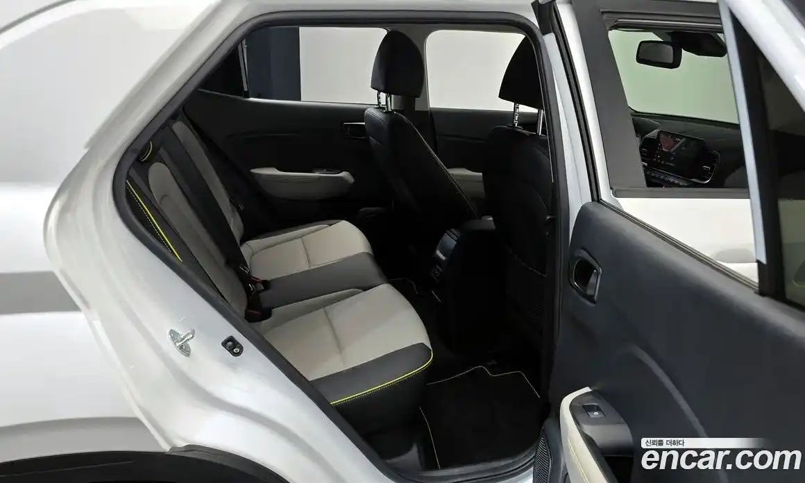 Hyundai Venue 2023 1.6 Автомат в Москве № 42721, фото 12