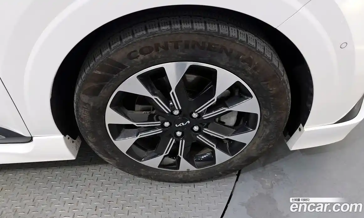 Kia Canival 2023 3.5 Автомат в Москве № 53077, фото 14