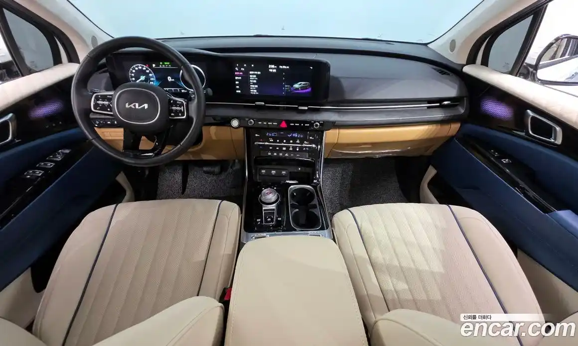 Kia Canival 2023 3.5 Автомат в Москве № 53077, фото 4