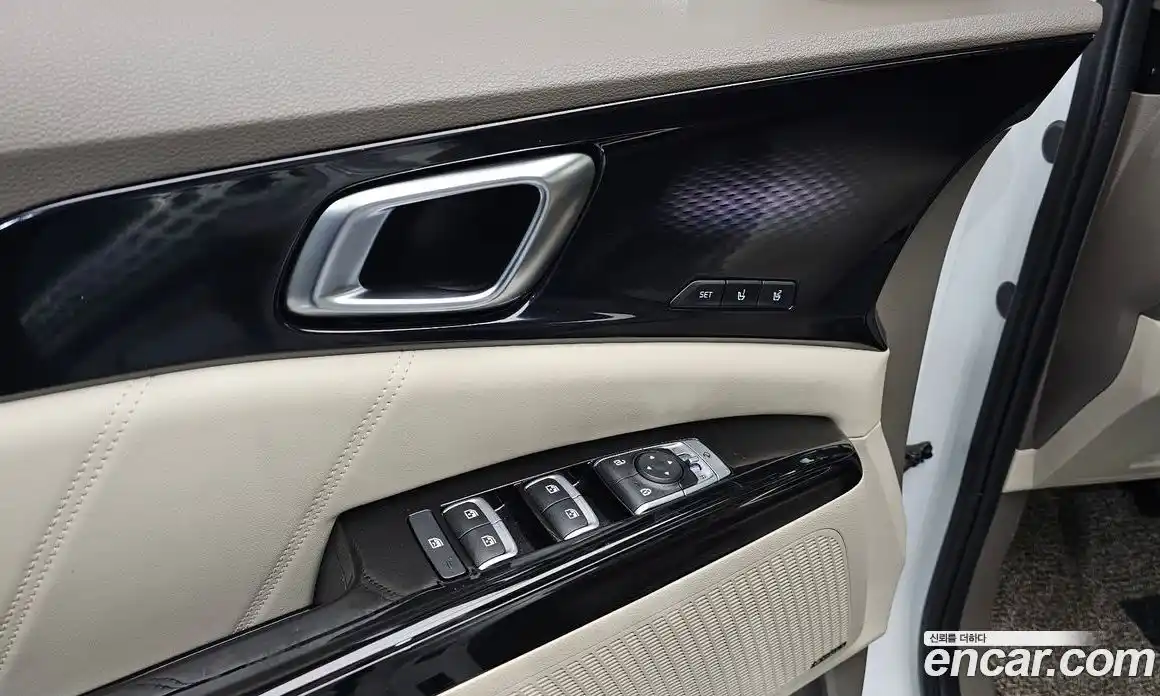 Kia Canival 2021 2.2 Автомат в Москве № 53938, фото 17