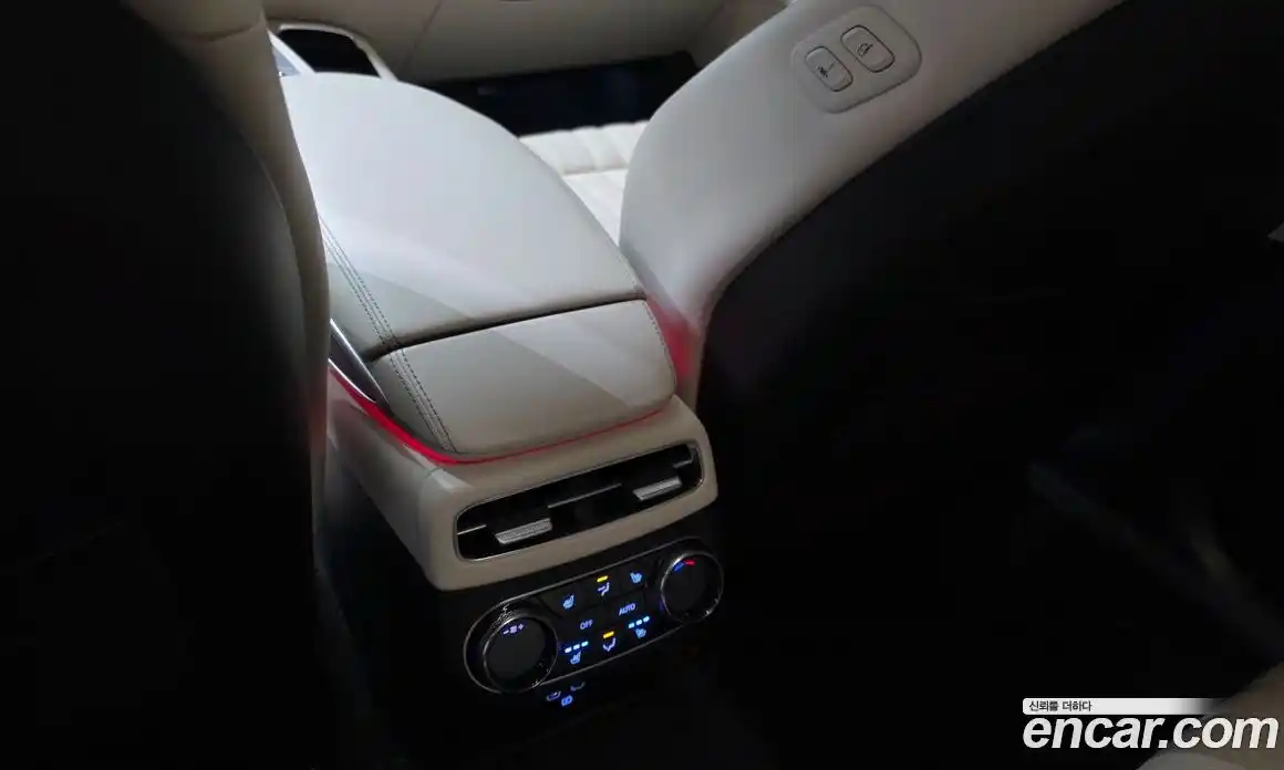 Genesis GV70 2024 2.5 Автомат в Москве № 58837, фото 16