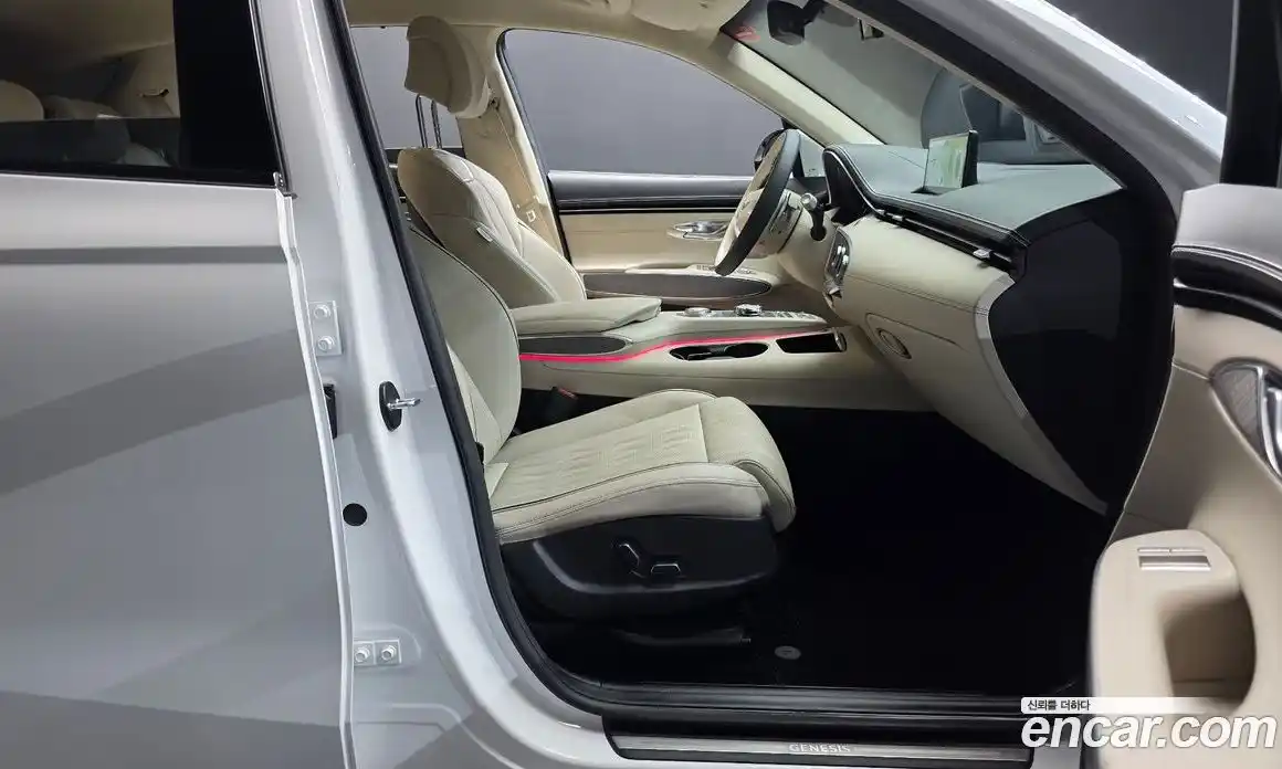 Genesis GV70 2024 2.5 Автомат в Москве № 58837, фото 17