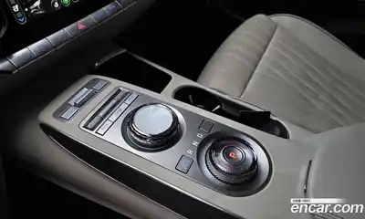 Genesis GV70 2024 2.5 Автомат в Москве № 58837, миниатюра 2
