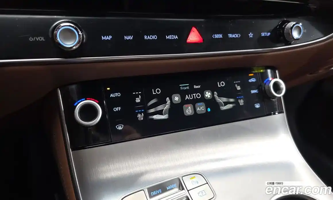 Genesis GV70 2025 2.5 Автомат в Москве № 83446, фото 12