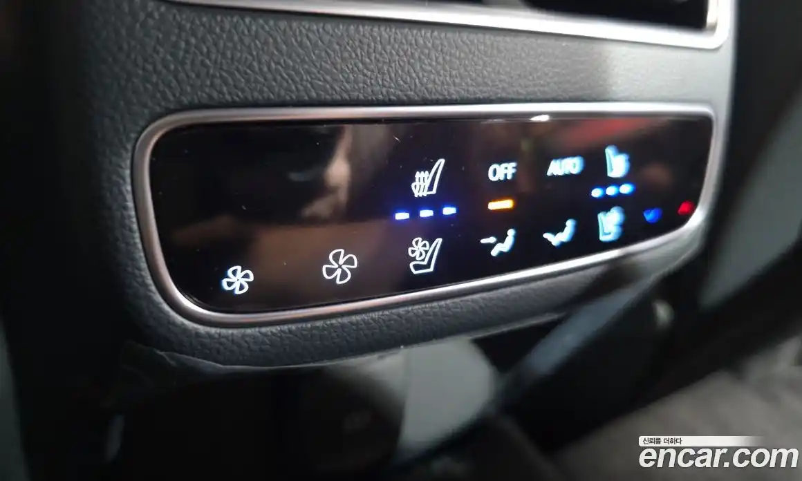 Genesis GV70 2025 2.5 Автомат в Москве № 83446, фото 18