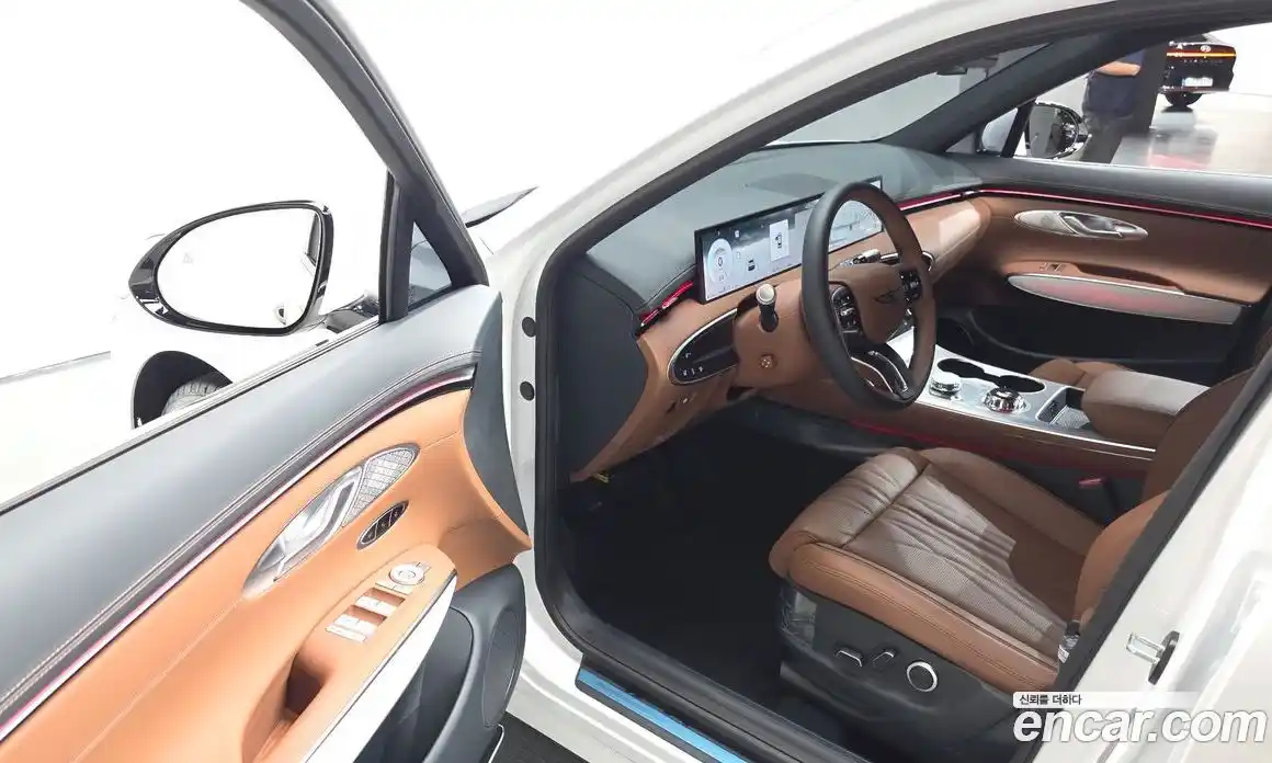 Genesis GV70 2025 2.5 Автомат в Москве № 83446, фото 8