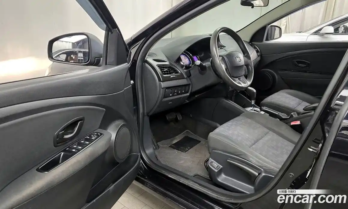 Renault SM3 2014 1.6 Автомат в Москве № 106397, фото 10