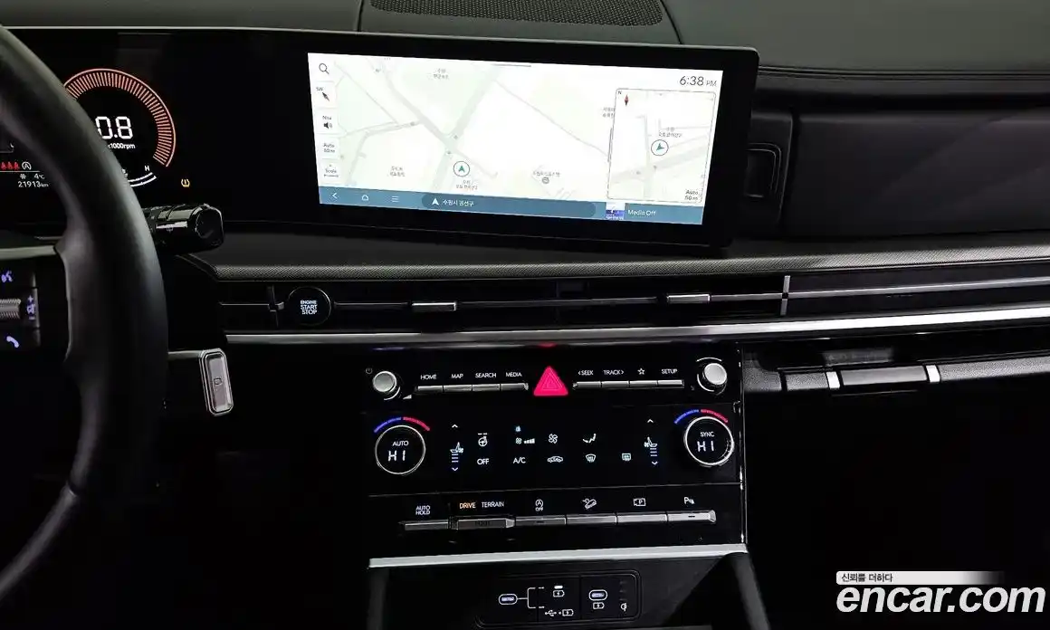 Hyundai Santa Fe 2024 2.5 Автомат в Москве № 108680, фото 14