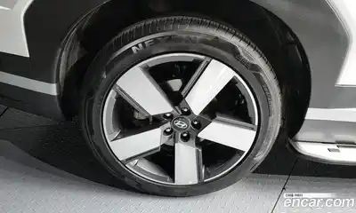 Hyundai Santa Fe 2024 2.5 Автомат в Москве № 112409, миниатюра 10