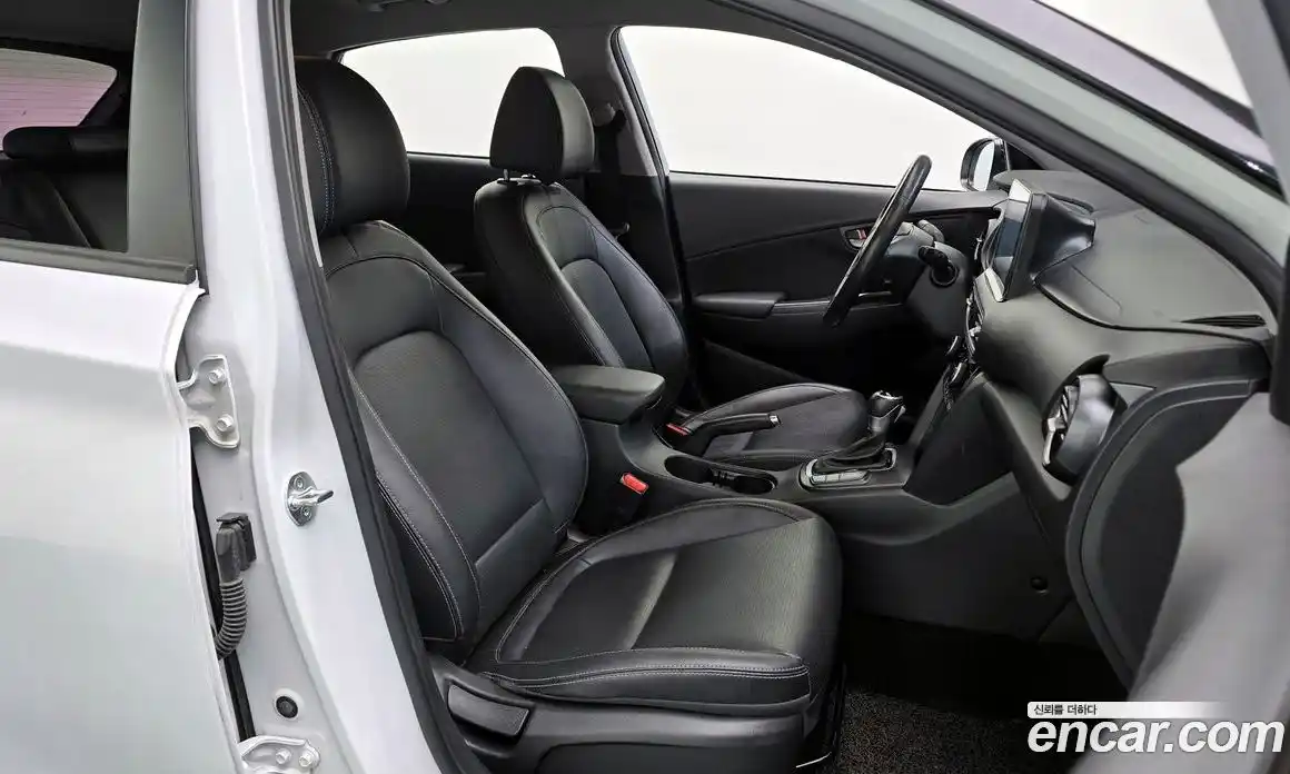 Hyundai Kona 2018 1.6 Автомат в Москве № 112452, фото 4