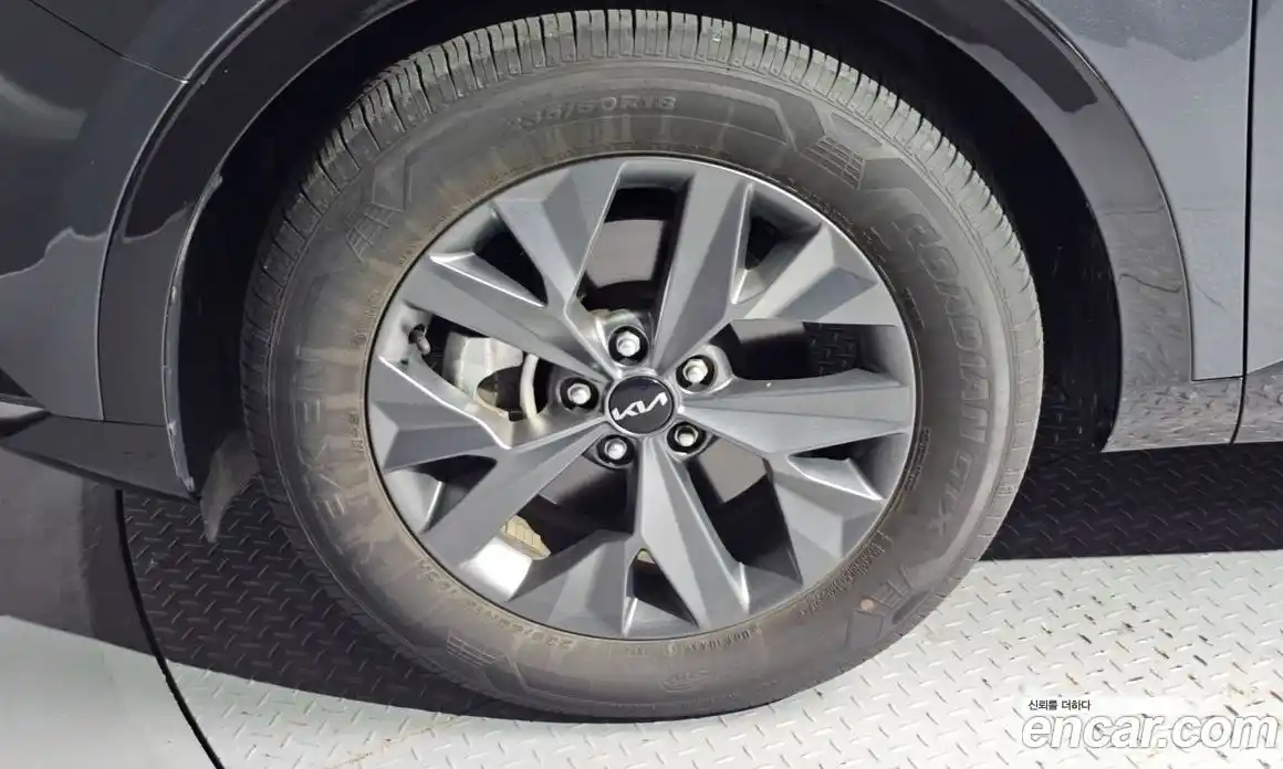 Kia Sportage 2023 1.6 Автомат в Москве № 115755, фото 5