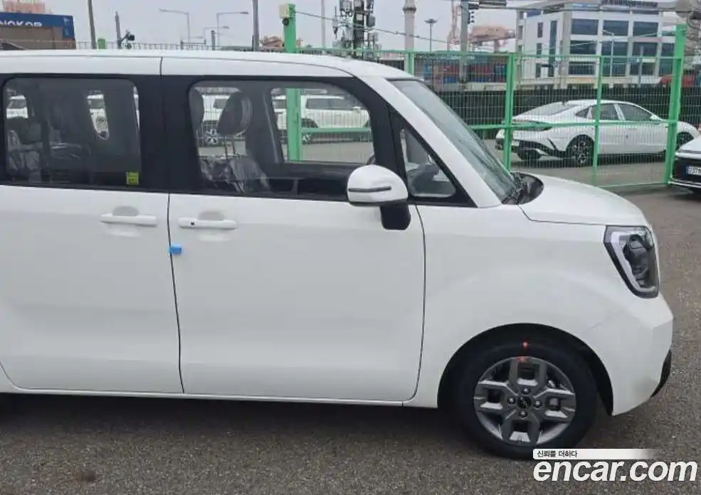 Kia Ray 2026 1.0 Автомат в Москве № 119515, фото 10