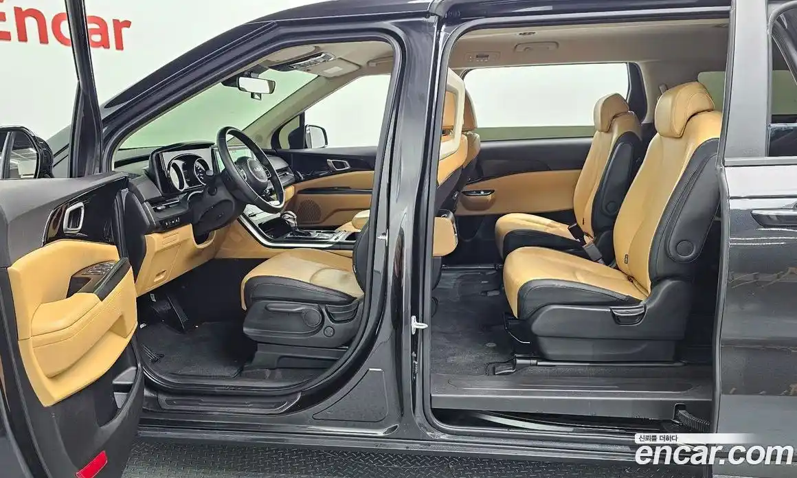 Kia Canival 2023 3.5 Автомат в Москве № 120525, фото 18