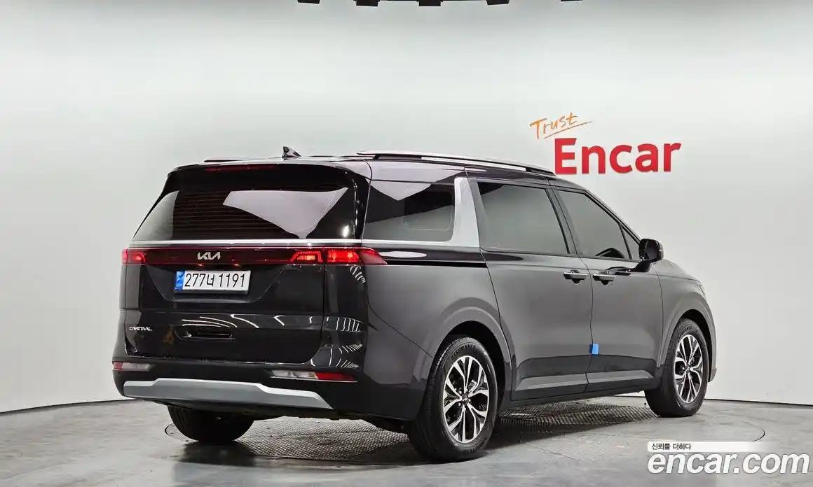 Kia Canival 2023 3.5 Автомат в Москве № 120525, фото 4