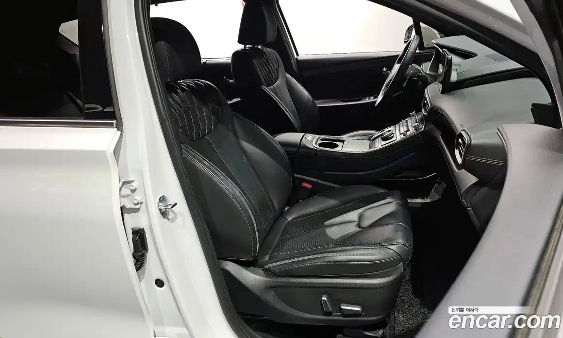 Hyundai Santa Fe 2021 2.2 Автомат в Москве № 123696, фото 11