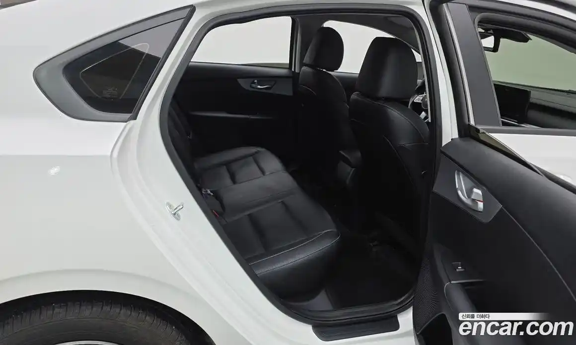 Kia K3 2024 1.6 Автомат в Москве № 128746, фото 20