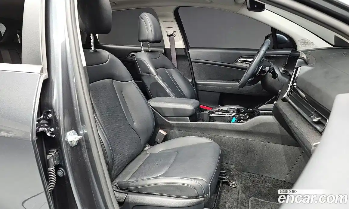 Kia Sportage 2023 1.6 Автомат в Москве № 131975, фото 10