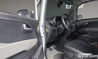 Kia Ray 2023 1.0 Автомат в Москве № 132663, миниатюра 11